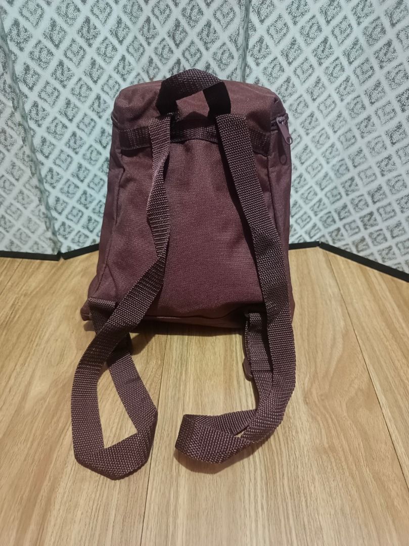 MISDO CLUB KIDS BACKPACK (Category: Other Babies Going Out Needs) located in Makati City. Submitted by nyxhemera26 (Listing ID 1462819470, Image 2). Description: MISDO CLUB KIDS BACKPACK - Like new - Adorable maroon mini backpack - Features a small front pocket with a cute quote - Adjustable straps for a comfortable fit - Surprisingly spacious interior for its size - Ideal for carrying your daily essentials - Perfect compact size for kids.