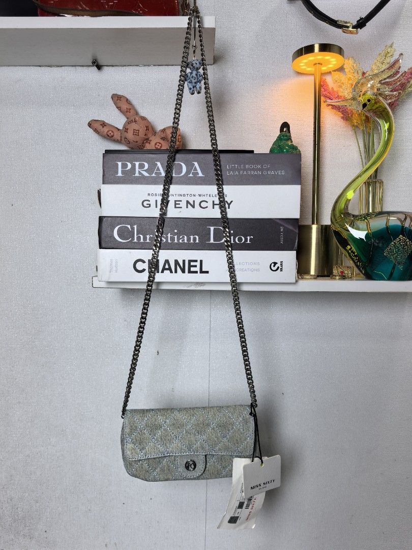 Miss sixty crossbody (Category: Luxury Bags & Wallets) located in Baguio. Submitted by ashzachary (Listing ID 1462847674, Image 2). Description: Miss sixty crossbody Condition :Excellent condition Color rate 10/10 Size small No issues No flaws Super ganda sa personal Pm. More details Good quality Plsss 📌No Bogus 📌No return MOP What you see is what you get PALAWAN, CEBUNA GCASH AND BDO Reminder😊 We're selling thrifted clothes so please manage y