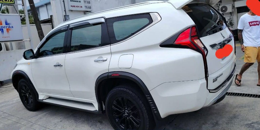 Mitsubishi Montero gls gls Auto (Category: Used Cars) located in Malabon City. Submitted by 1988lovero (Listing ID 1462866697, Image 2). Description: Rush for sale Mitsubishi montero sport gls 2017 automatic transmision Savanna white Complete papers sya na mismo owner sa papel registered until June 2027 Bagong mags 3.5 brandnew and tires Bagong tinted 3m Super lamig ng aircon Super good transmision 74k odo orig... Pm nlang sa interesado Plss call