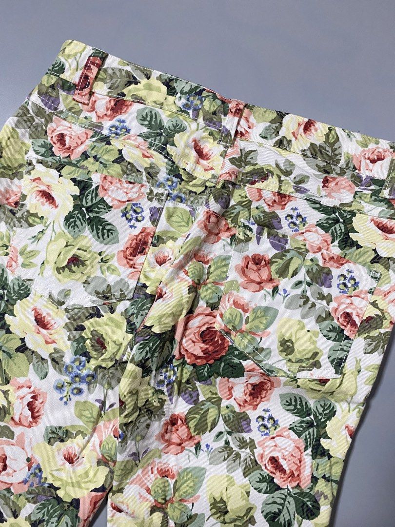 Miu Miu Floral Trouser Pants (Category: Luxury Apparel) located in Manila. Submitted by curatedvg. (Listing ID 1462821291, Image 3). Description: Miu Miu Floral Trouser Pants Waist: 30 inches Length: 35 inches Inseam: 26 inches Rise: 10 inches Tagged size - IT 38 Fits M / Medium Excellent condition No issues No stains or pinholes Interested? Send me a message or offer. 📥.
