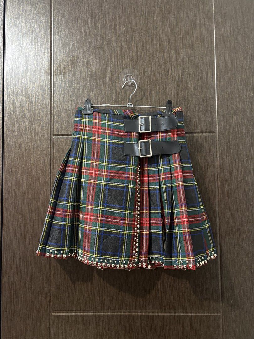 MIU MIU SCOTTISH PLAID SKIRT (Category: Luxury Apparel) located in Naga. Submitted by sislovesme (Listing ID 1462711652, Image 2). Description: •9.5/10 CONDITION •NO FLAWS •CUT MAIN TAG •WAIST 13 INCHES •L 17.5 INCHES.