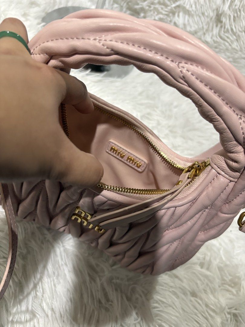 Miumiu (Category: Cross-body Bags) located in Baguio. Submitted by rheaanne07 (Listing ID 1462805411, Image 3). Description: Miu miu wander matelassé nappa leather.