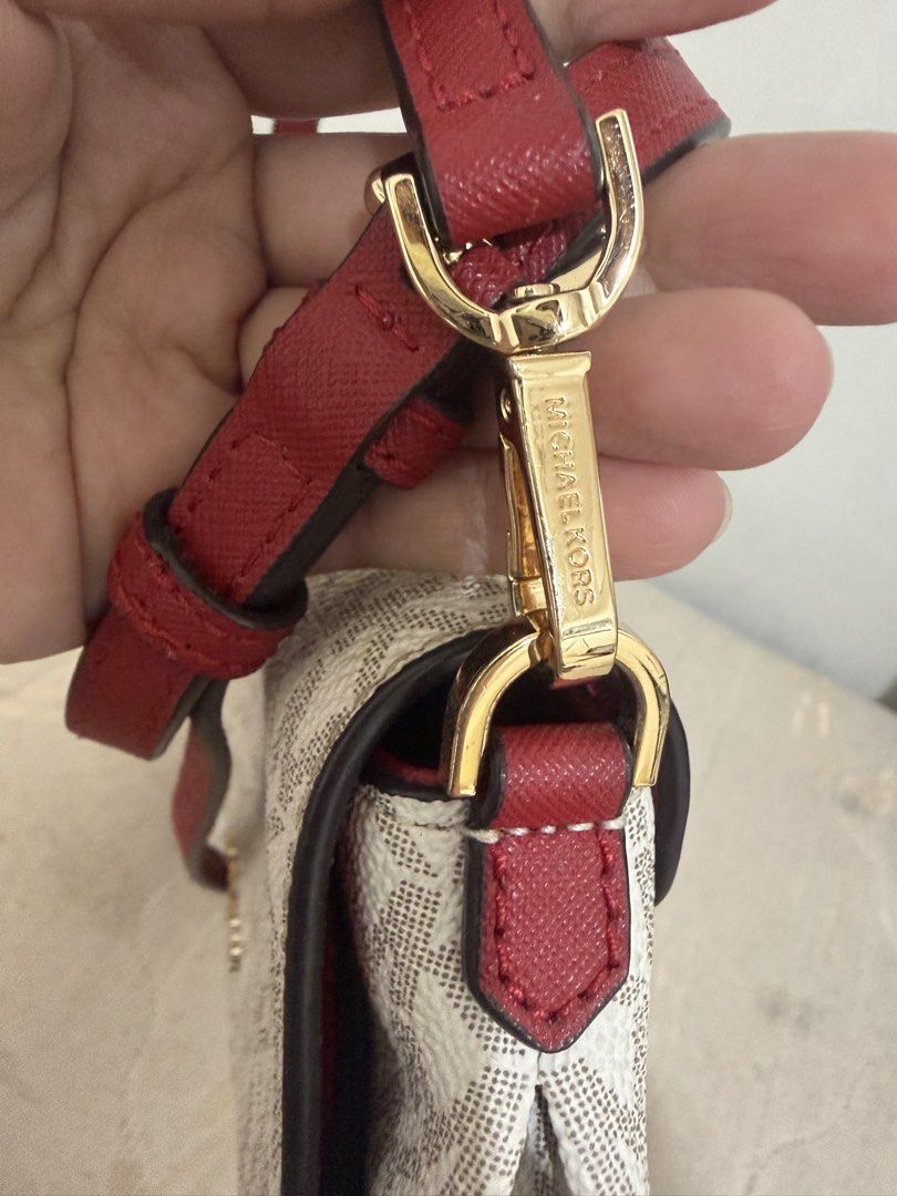 MK sling abg (Category: Shoulder Bags) located in Taytay. Submitted by welloveditems (Listing ID 1462856614, Image 3). Description: -Selling my well love Original Michael Kors sling bag - used seldom only since I have other sling bags - can fit small wallet, cellphone, cards - good for everyday use - pm for more details Loc Taytay Rizal .