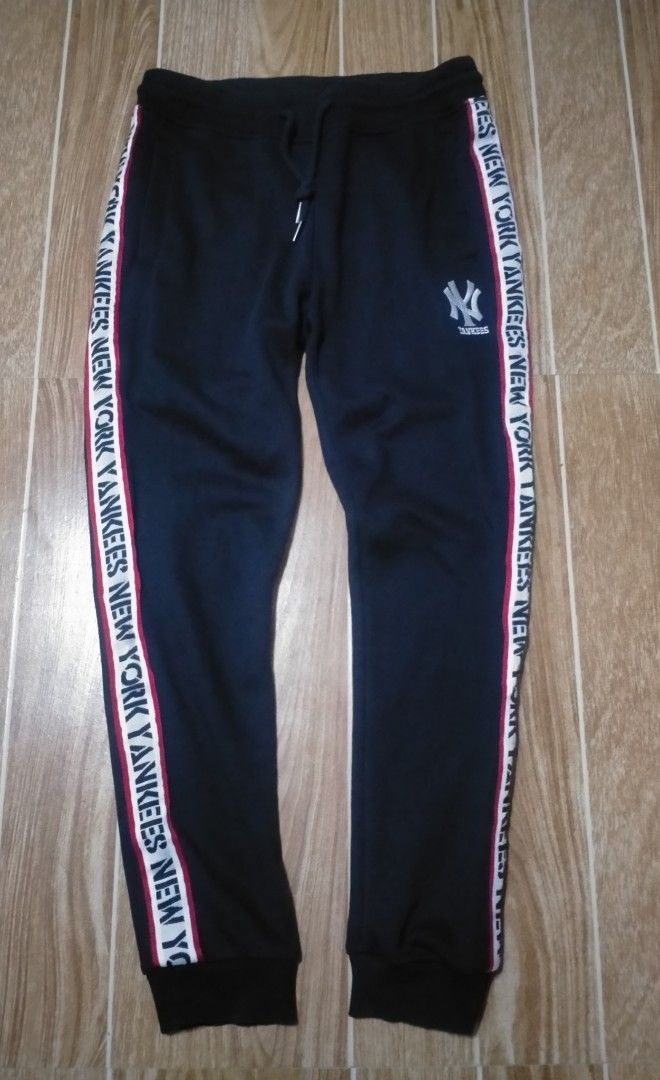 MLB NEW YORK YANKEES JOGGER PANTS (Category: Joggers) located in Cabuyao City. Submitted by Bike_Clothing10 (Listing ID 1462687584, Image 1). Description: READ FIRST.. FOR SALE: MLB NEW YORK YANKEES JOGGER PANTS Excellent Condition 10/10 Color Rate Size 26 on Tag Actual Dimes: 28 x 36 Strechable waist PRICE: 1K + SF PICK UP OR SHIPPING ONLY LOC: Cabuyao Laguna -NO COD/COP- 📩PM FOR INQUIRIES -Thanks-.