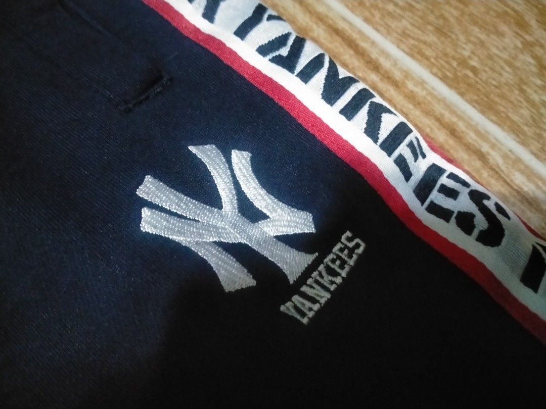 MLB NEW YORK YANKEES JOGGER PANTS (Category: Joggers) located in Cabuyao City. Submitted by Bike_Clothing10 (Listing ID 1462687584, Image 2). Description: READ FIRST.. FOR SALE: MLB NEW YORK YANKEES JOGGER PANTS Excellent Condition 10/10 Color Rate Size 26 on Tag Actual Dimes: 28 x 36 Strechable waist PRICE: 1K + SF PICK UP OR SHIPPING ONLY LOC: Cabuyao Laguna -NO COD/COP- 📩PM FOR INQUIRIES -Thanks-.