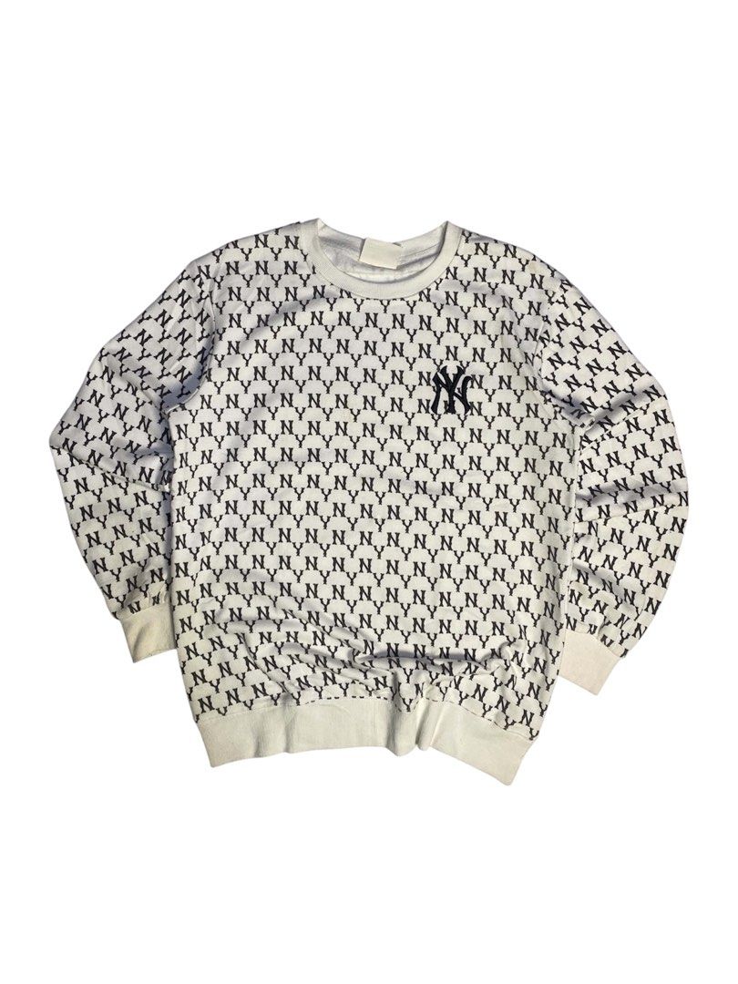 MLB sweater (Category: Hoodies) located in Davao. Submitted by lil.thriftjhayy (Listing ID 1462820660, Image 1). Description: Size large.