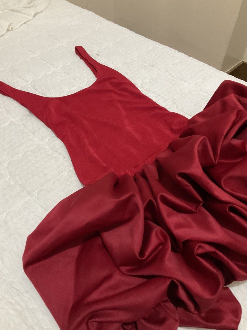 MMUSE Party red dress (Category: Dresses) located in Manila. Submitted by cessk (Listing ID 1462692846, Image 2). Description: Never used dress Size Small Message me for more details.