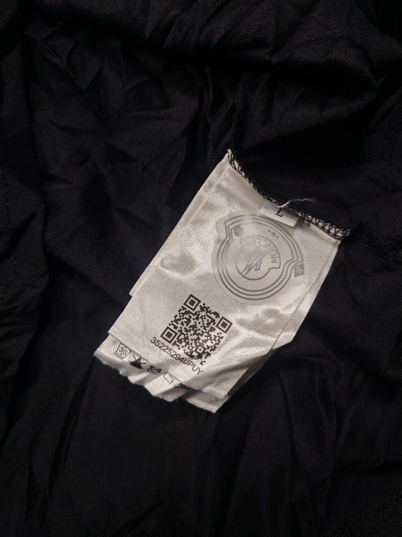 Moncler Cursive Script Cotton Shirt (Category: Shirts) located in Kalibo. Submitted by relivethearchives (Listing ID 1462705372, Image 3). Description: Moncler Cursive Script Cotton Shirt in Excellent to as New Condition Size Large Women on tag DIMES Width: 17 Length: 22 📍 Need Wash.