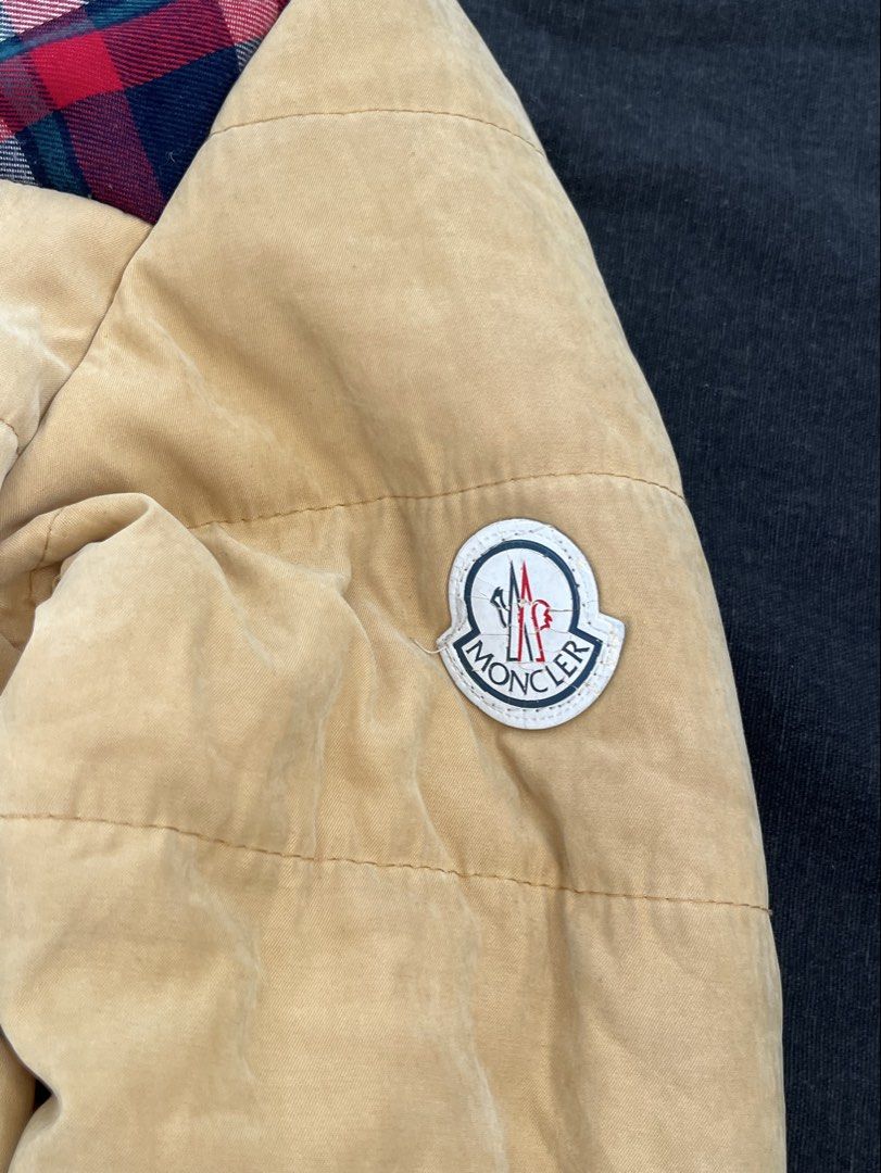 Moncler Puffer Plaid Jacket (Category: Coats, Jackets and Outerwear) located in San Pedro. Submitted by lewisbadinas06 (Listing ID 1462695543, Image 2). Description: Moncler Puffer Jacket 19W 25L No Tags No Issue Color Rate 9.8/10 Needs Wash only.