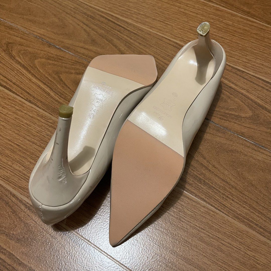 Monobabie Beige Stilleto (Category: Heels) located in Quezon City. Submitted by sahbee (Listing ID 1462836592, Image 2). Description: - 2-3half inch heels – never been used, stuck on storage - few micro peeling but isn’t that bisible - size: 23cm .