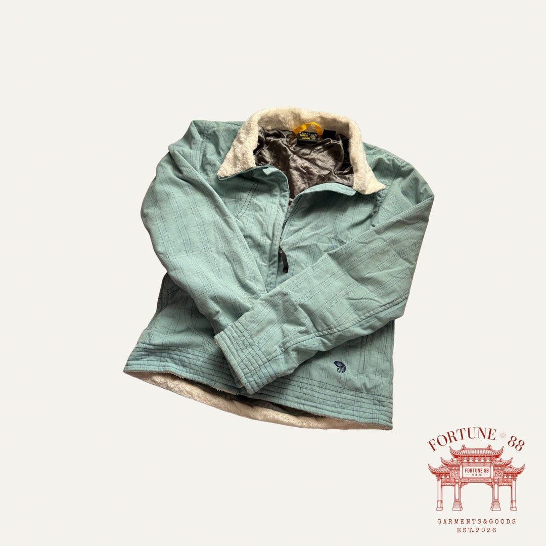 Mountain Hardwear Sherpa Collar Jacket (Category: Tshirts & Polo Shirts ) located in Paranaque City. Submitted by f0rtune_88 (Listing ID 1462779418, Image 1). Description: Size: XS Measurements: Shoulder 16” | Chest 19” | Length 22” | Sleeve 23” Color: Light Sage / Mint Style: Outdoor / Casual Jacket Fit: Regular Fit Details: Sherpa-lined collar, zip-front closure, zippered side pockets, embroidered logo detail Condition: Mint Condition Category: