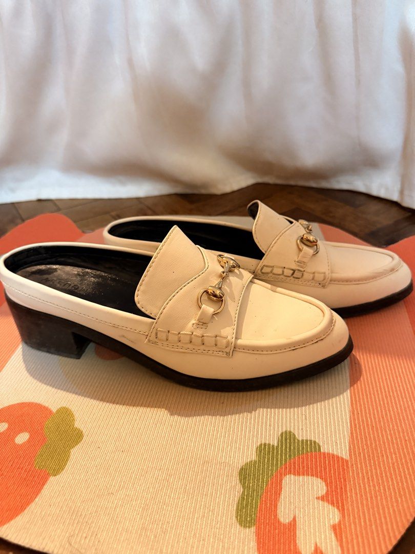 Moussy White Leather Mules Loafers (Category: Flats & Sandals) located in Paranaque City. Submitted by hanamazing (Listing ID 1462869796, Image 3). Description: size 8 bought it in japan.