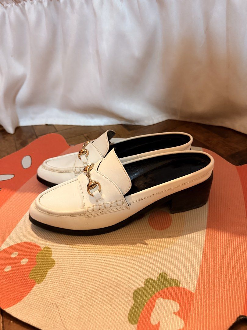 Moussy White Leather Mules Loafers (Category: Flats & Sandals) located in Paranaque City. Submitted by hanamazing (Listing ID 1462869796, Image 1). Description: size 8 bought it in japan.
