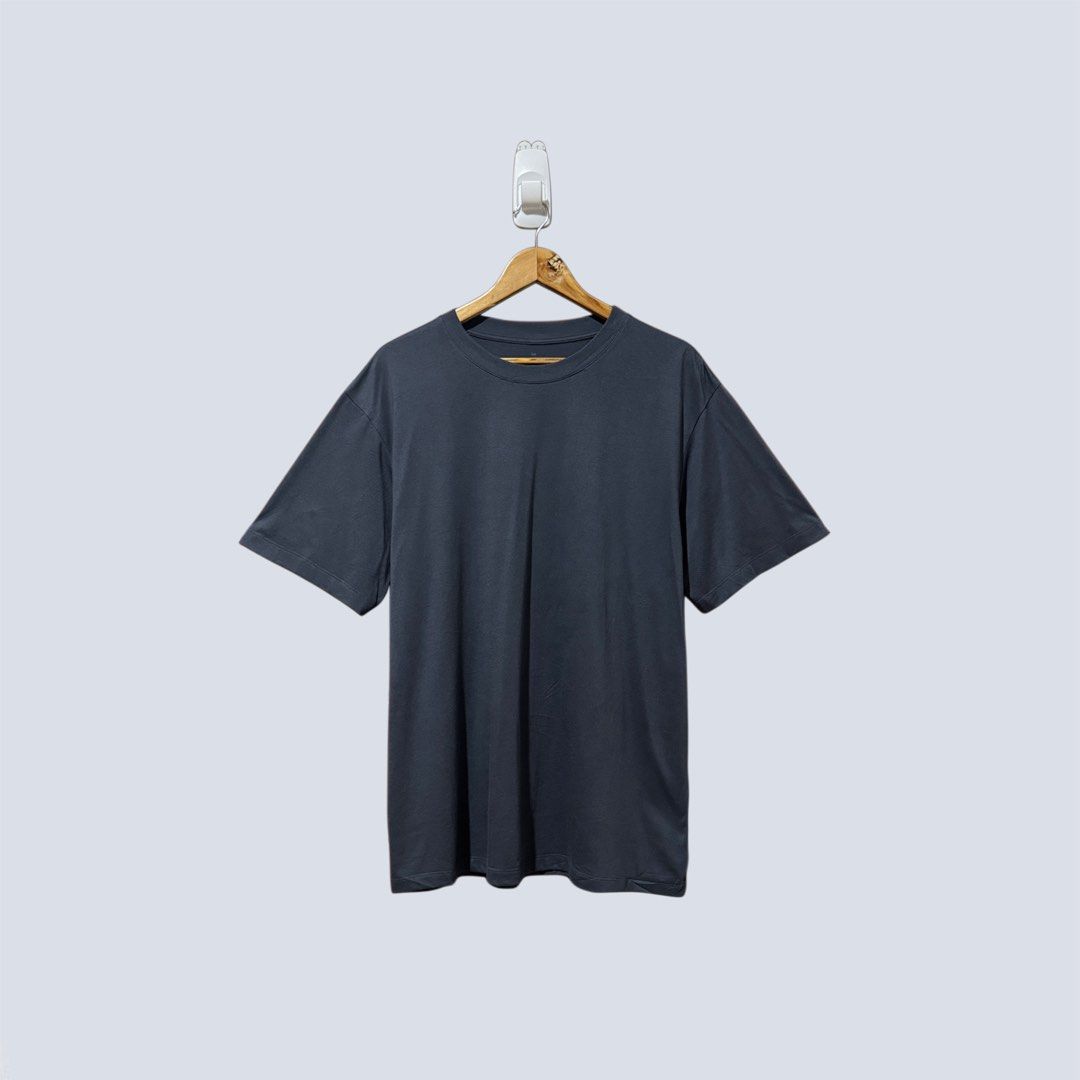 Muji Relaxed Fit Shirt (Category: Tshirts & Polo Shirts ) located in Digos. Submitted by appareall (Listing ID 1462682461, Image 1). Description: A1-660 Approximate measurements (taken flat in inches) Size on tag: Xxl Width (pit to pit): 25 Length: 29.5 Shoulder 21 Material: cotton .