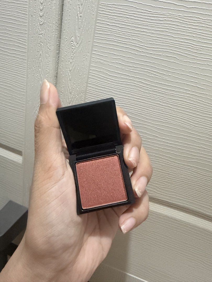 NARS Blush "Orgasm Rush" (Category: Makeup) located in Davao. Submitted by fabdeclutter (Listing ID 1462862695, Image 2). Description: - NARS Blush in shade "Orgasm Rush" - Beautiful peachy-pink with shimmer - Popular shade for a natural flush - Compact and portable size - Net weight: 2.5g.