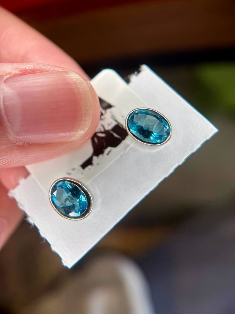 NATURAL TOPAZ IN NEW SILVER STUD EARRINGS (Category: Earrings) located in Baguio. Submitted by asna_taku (Listing ID 1462762974, Image 2). Description: 💎 NATURAL TOPAZ IN NEW SILVER STUD EARRINGS 💎 ✨ Bright blue • Natural gemstone • Effortless everyday elegance ✨ A pair of natural blue Topaz studs with beautiful faceting that catches the light beautifully! 💙 The vibrant blue color gives that fresh, elegant sparkle without being too loud—perfec