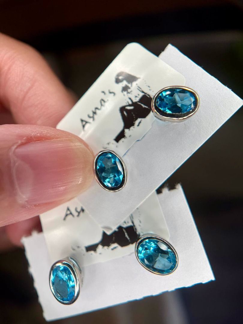 NATURAL TOPAZ IN NEW SILVER STUD EARRINGS (Category: Earrings) located in Baguio. Submitted by asna_taku (Listing ID 1462762974, Image 1). Description: 💎 NATURAL TOPAZ IN NEW SILVER STUD EARRINGS 💎 ✨ Bright blue • Natural gemstone • Effortless everyday elegance ✨ A pair of natural blue Topaz studs with beautiful faceting that catches the light beautifully! 💙 The vibrant blue color gives that fresh, elegant sparkle without being too loud—perfec