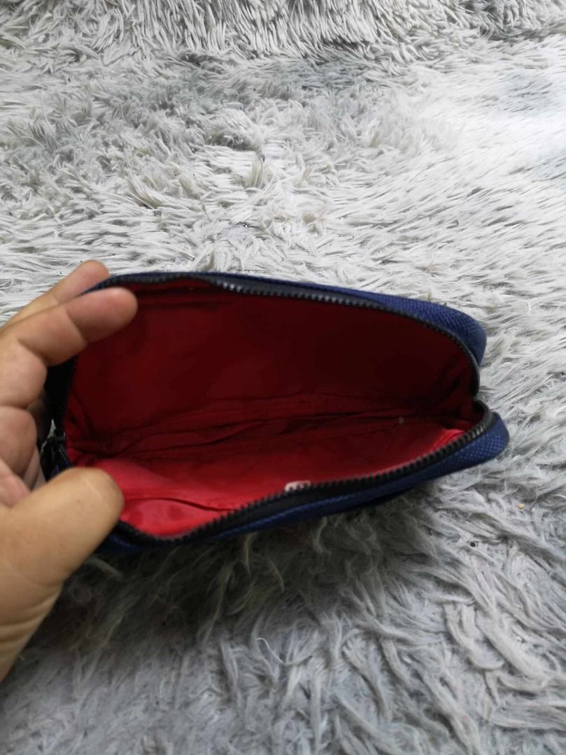 Navy Blue rectangular Zipper Closure Coin Purse (Category: Purses & Pouches) located in Santa Cruz. Submitted by jmy_surplus.2 (Listing ID 1462684318, Image 3). Description: Size ; L- 5 W - 8 Color ; Navy Blue Type ; Purse Brand ; No brand Material ; Nylon Style ; Zipper Closure Coin Purse LR 129 JMY 4 Batch #222.