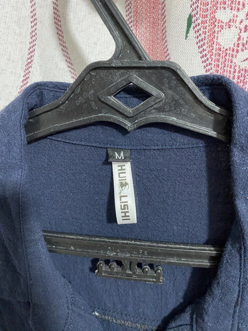 Navy Blue Top 💙 (Category: Others Tops) located in Tanza. Submitted by vhies_closet24 (Listing ID 1462723137, Image 2). Description: Navy Blue Top 💙 • With collar & side pockets • Pre-loved, good condition • Decluttering.