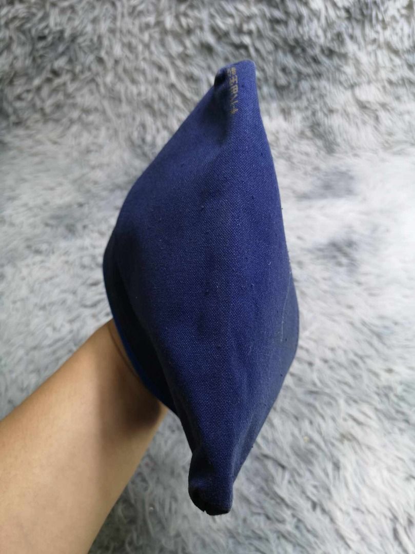 Navy Blue Zipper Closure Pouch (Category: Purses & Pouches) located in Santa Cruz. Submitted by jmy_surplus.2 (Listing ID 1462787195, Image 3). Description: Size ; L - 5.4 W - 9.4 Color ; Blue Type ; Pouch Brand ; No brand Material ; Synthetic Style ; Zipper Closure Durable Pouch LR 129 JMY 5 Batch #222.