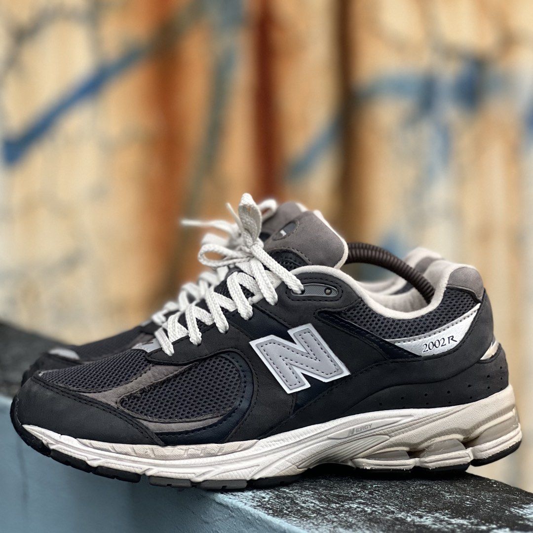 New balance 2002r “ navy grey “ (Category: Sneakers) located in Pasig City. Submitted by store_4_all_season (Listing ID 1462819492, Image 2). Description: Size 9 us mens / 27 cm / 42 eu Used - excellent No issue 📩📩📩.