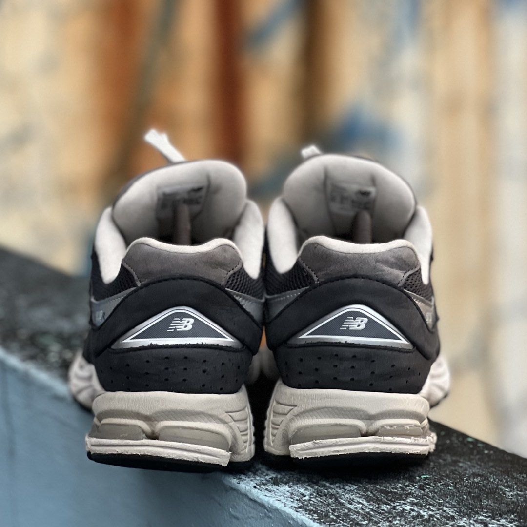 New balance 2002r “ navy grey “ (Category: Sneakers) located in Pasig City. Submitted by store_4_all_season (Listing ID 1462819492, Image 3). Description: Size 9 us mens / 27 cm / 42 eu Used - excellent No issue 📩📩📩.