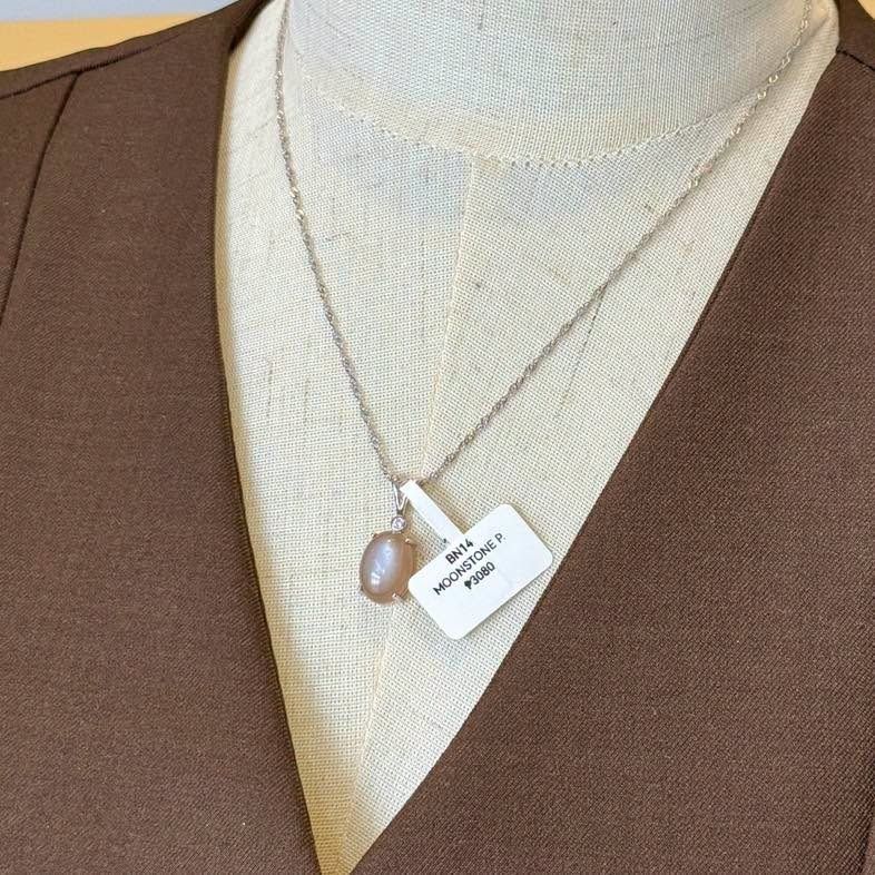 NEW S925 SILVER TWIST CHAIN 18” (Category: Necklaces) located in Baguio. Submitted by asna_taku (Listing ID 1462789778, Image 2). Description: ✨ BNEW S925 SILVER TWIST CHAIN — 18” ✨ A delicate twisted cable-style chain with beautiful light-catching texture—perfect for everyday wear and layering. 🤍 ✨ S925 Silver ✨ Twisted cable design ✨ 18 inches ✨ Bnew ✨ Perfect for pendants & layering 💰 ₱2,280 each 📦 11 pcs available Perfect basic chain to pa