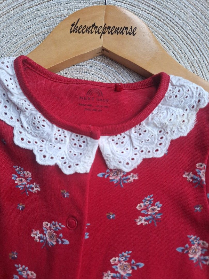 Next Floral Red Frogsuit 3-6m (Category: Babies & Kids Fashion) located in Quezon City. Submitted by theentreprenurse (Listing ID 1462708487, Image 2). Description: 𝘼𝙐𝙏𝙊 𝙋𝘼𝙎𝙎 𝙏𝙊 𝙇𝙊𝙒 𝘽𝘼𝙇𝙇𝙀𝙍𝙎 📣 ʙʀᴀɴᴅ: next ꜱɪᴢᴇ: 3-6m ᴍᴏᴘ: ɢᴄᴀꜱʜ ꜱʜɪᴘᴘɪɴɢ 🛒 (NO RUSH. I'm a working momma :) ) ▪︎ꜰʟᴀꜱʜ ᴇxᴘʀᴇꜱꜱ | J&T ▪︎ʟᴀʟᴀᴍᴏᴠᴇ|ɢʀᴀʙ ~ 𝚃𝚑𝚎𝚜𝚎 𝚌𝚕𝚘𝚝𝚑𝚎𝚜 𝚊𝚛𝚎 𝚊𝚕𝚛𝚎𝚊𝚍𝚢 𝚠𝚊𝚜𝚑𝚎𝚍. 𝙺𝚒𝚗𝚍𝚕𝚢 𝚖𝚊𝚗𝚊𝚐𝚎 𝚢𝚘𝚞𝚛 𝚎𝚡𝚙𝚎𝚌𝚝𝚊𝚝𝚒�