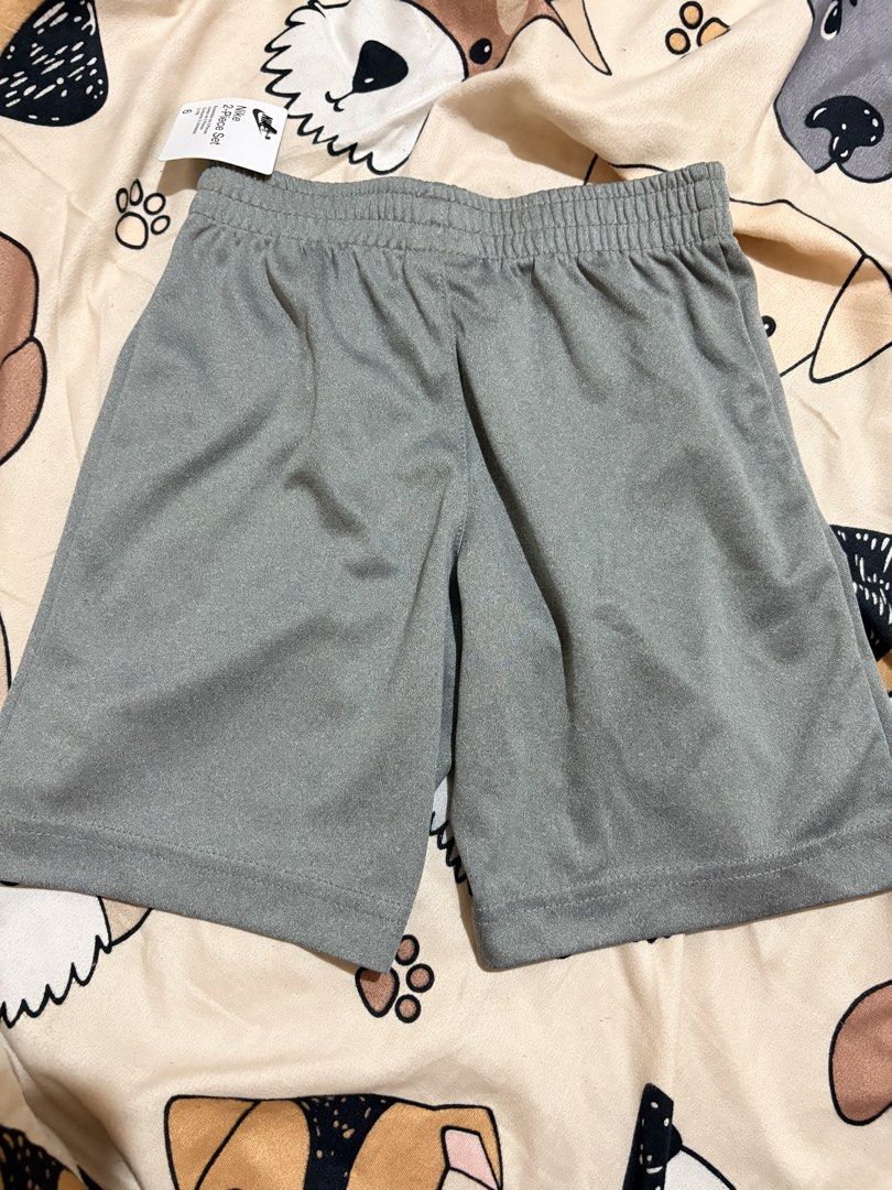 Nike 5-6 yo Gray Jersey Short (Category: Babies & Kids Fashion) located in Bacoor. Submitted by prelovhia (Listing ID 1462789285, Image 3). Description: Orig nike Brandnew with tag 5-6 yo on tag Loc: Kawit, Cavite MOP: GCASH/BPI MOD: J&T/Lalamove.
