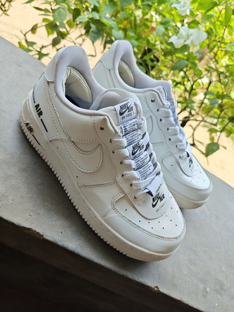 Nike Air Force 1 Double Air (Category: Sneakers) located in Trento. Submitted by cremesoup (Listing ID 1462764618, Image 2). Description: 25 cm issue: crease heel drag FREE: Heel Pads .