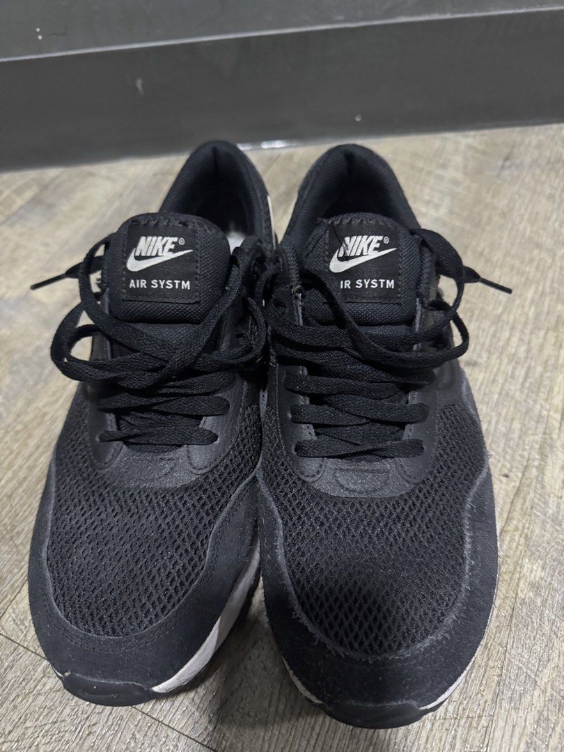 nike air max (Category: Casual Shoes) located in Bacoor. Submitted by daniel_ong04 (Listing ID 1462803460, Image 2). Description: .