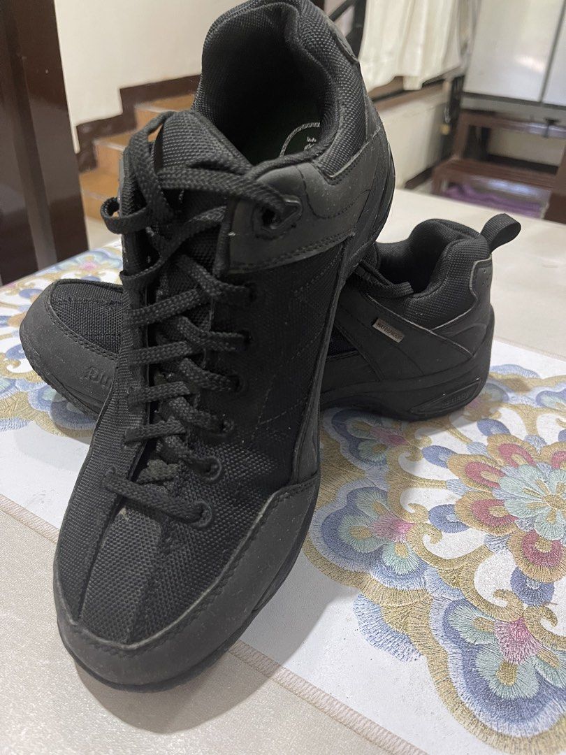 Nike Air Max Excee (Category: Sneakers) located in Cainta. Submitted by mysticmountain.f41a31 (Listing ID 1462759452, Image 2). Description: - Authentic Black Nike Air Max sneakers - Classic design featuring mesh and leather accents - Equipped with Air Max cushioning for superior comfort - Perfect for everyday wear and casual outings.