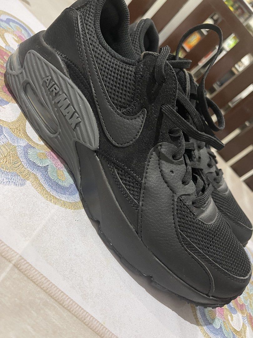 Nike Air Max Excee (Category: Sneakers) located in Cainta. Submitted by mysticmountain.f41a31 (Listing ID 1462759452, Image 1). Description: - Authentic Black Nike Air Max sneakers - Classic design featuring mesh and leather accents - Equipped with Air Max cushioning for superior comfort - Perfect for everyday wear and casual outings.