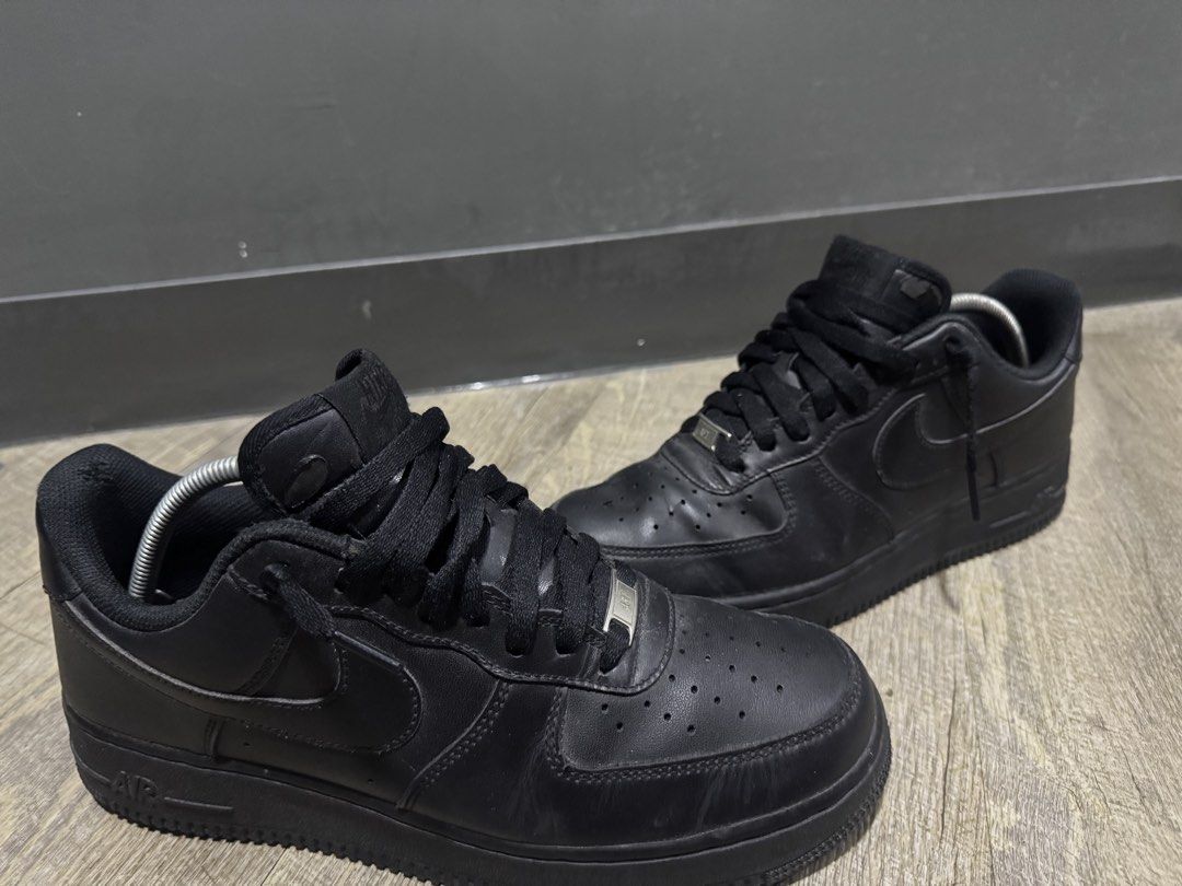 Nike airforce 1 black (Category: Casual Shoes) located in Bacoor. Submitted by daniel_ong04 (Listing ID 1462804900, Image 1). Description: nego.