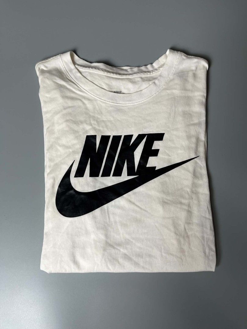 NIKE ALUMNI (Category: Tshirts & Polo Shirts ) located in San Pedro. Submitted by jv_aman_ (Listing ID 1462881213, Image 1). Description: .