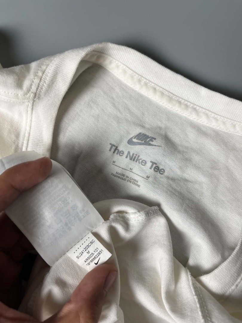NIKE ALUMNI (Category: Tshirts & Polo Shirts ) located in San Pedro. Submitted by jv_aman_ (Listing ID 1462881213, Image 2). Description: .