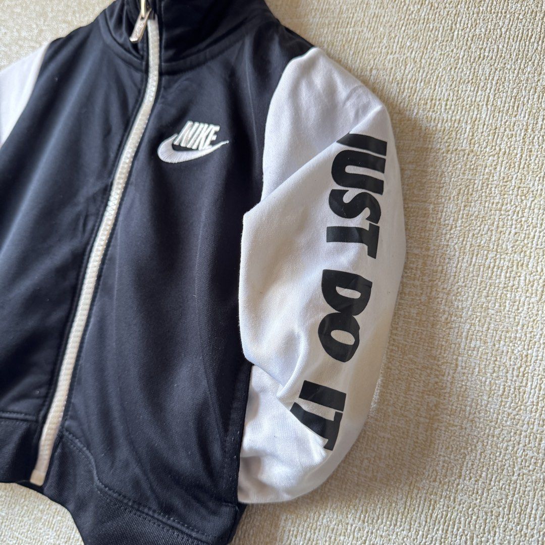 nike baby track jacket (Category: Babies & Kids Fashion) located in Baguio. Submitted by mapa_laku (Listing ID 1462695439, Image 2). Description: .