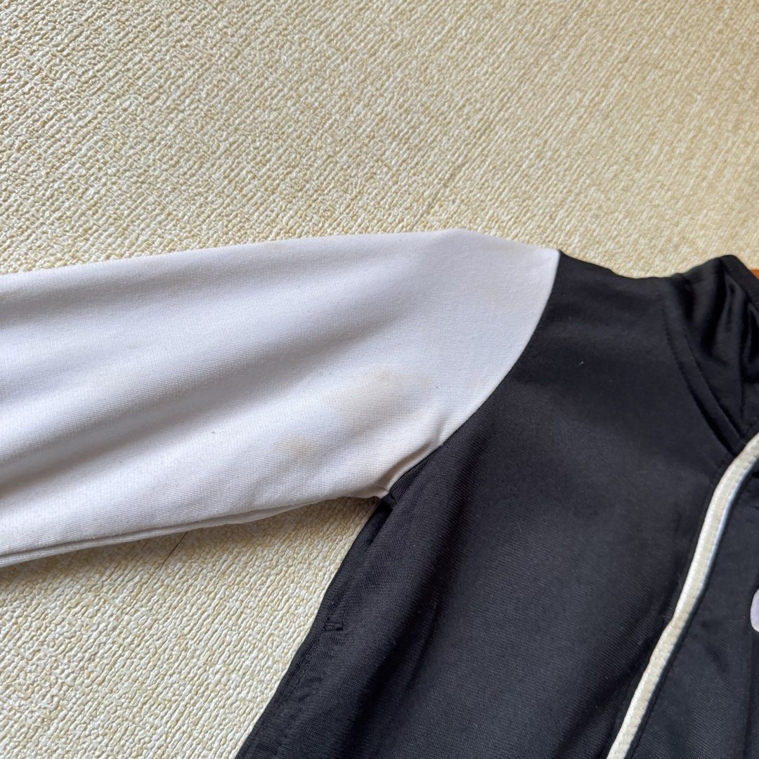 nike baby track jacket (Category: Babies & Kids Fashion) located in Baguio. Submitted by mapa_laku (Listing ID 1462695439, Image 3). Description: .