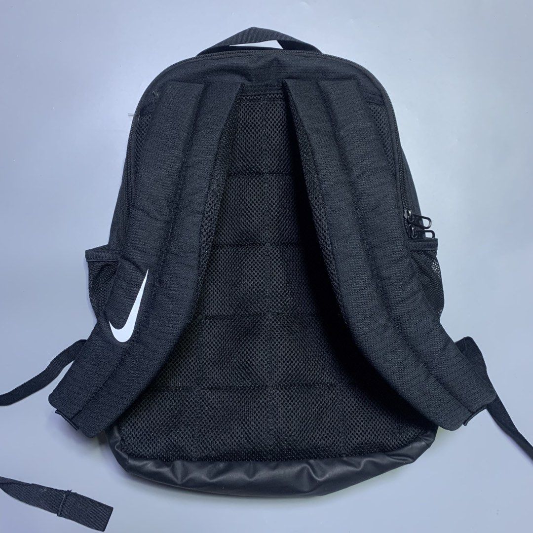 Nike Brasilia Backpack (Black) (Category: Backpacks) located in Cabanatuan. Submitted by _w2keed (Listing ID 1462865109, Image 2). Description: Issue: Minor sign of usage on the zippers .