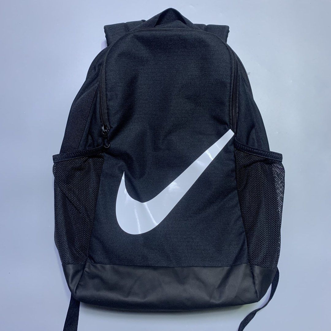 Nike Brasilia Backpack (Black) (Category: Backpacks) located in Cabanatuan. Submitted by _w2keed (Listing ID 1462865109, Image 1). Description: Issue: Minor sign of usage on the zippers .