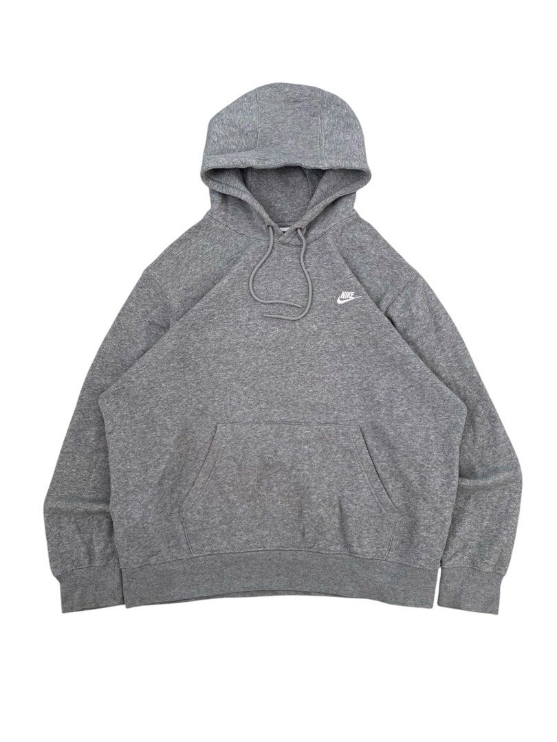 NIKE CLUB FLEECE (Category: Hoodies) located in Manila. Submitted by zzztine (Listing ID 1462762103, Image 1). Description: 💎NIKE PULLOVER HOODIE (GREY) DIMENSIONS- 26*27 COLOR RATE-9.8/10 CONDITION-EXCELLENT CONDITION .