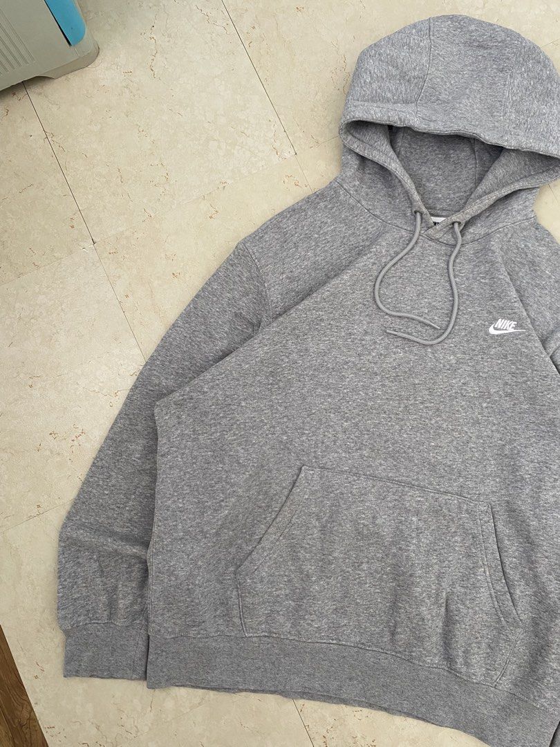 NIKE CLUB FLEECE (Category: Hoodies) located in Manila. Submitted by zzztine (Listing ID 1462762103, Image 2). Description: 💎NIKE PULLOVER HOODIE (GREY) DIMENSIONS- 26*27 COLOR RATE-9.8/10 CONDITION-EXCELLENT CONDITION .
