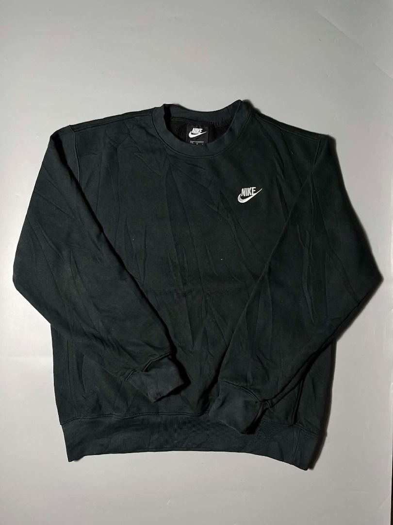 NIKE CLUB FLEECE (Category: Coats, Jackets and Outerwear) located in General Santos City (Dadiangas). Submitted by arjay_genita (Listing ID 1462882766, Image 1). Description: Nike Club Fleece ‼️Size Medium to Large (23/26) ‼️Excellent condition ‼️Color rate 9.5./10 ‼️No issue.