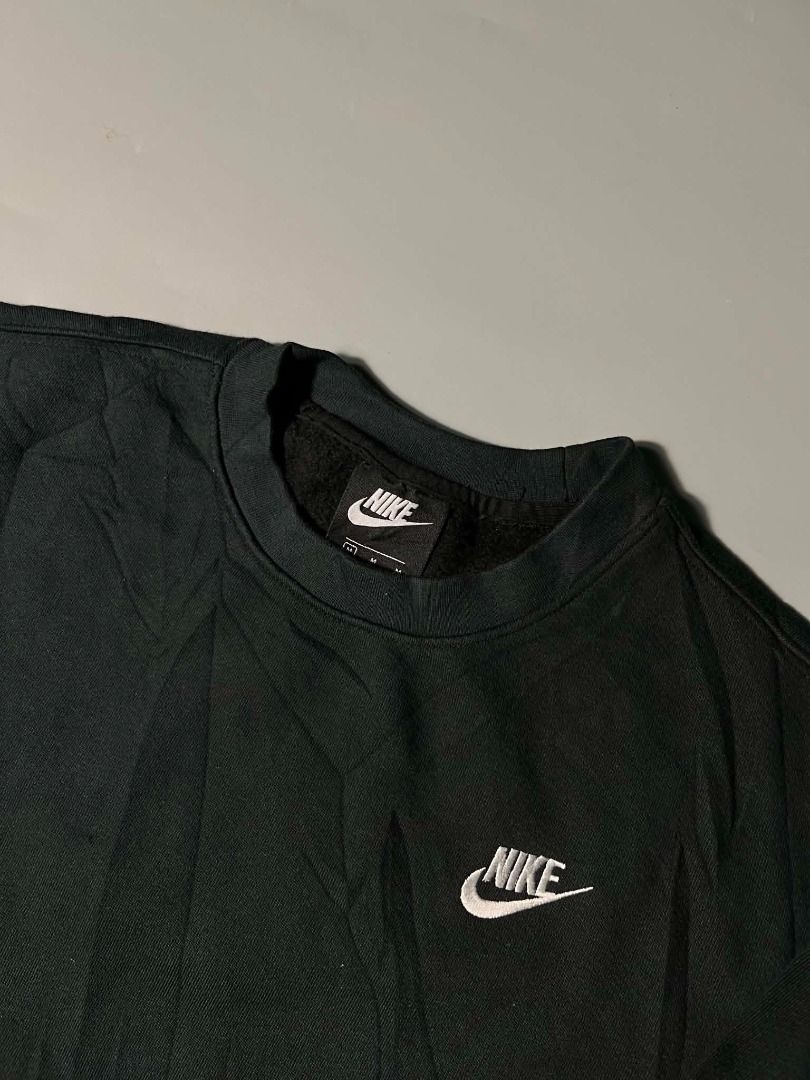NIKE CLUB FLEECE (Category: Coats, Jackets and Outerwear) located in General Santos City (Dadiangas). Submitted by arjay_genita (Listing ID 1462882766, Image 2). Description: Nike Club Fleece ‼️Size Medium to Large (23/26) ‼️Excellent condition ‼️Color rate 9.5./10 ‼️No issue.
