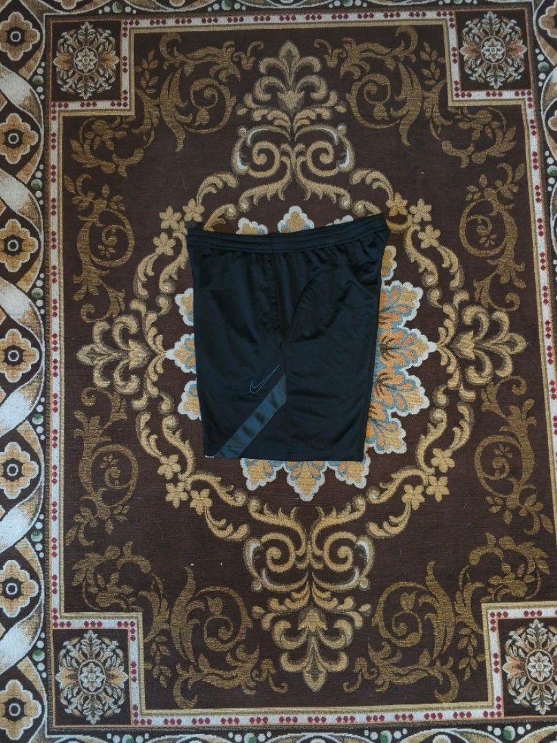 Nike Dri fit academy pro (Category: Shorts) located in Manila. Submitted by lance_thrift (Listing ID 1462863956, Image 1). Description: 100%authentic Length 16 Waist 28-68 leg hole 10.5.