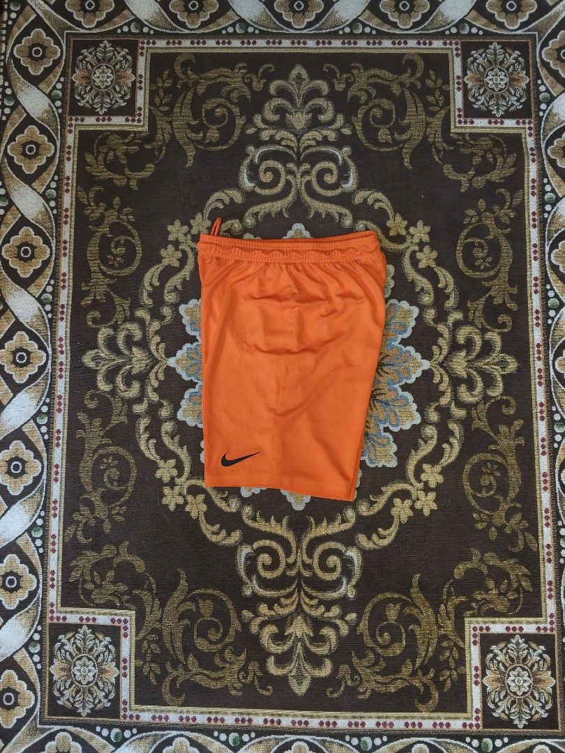 Nike DRI fit shorts (Category: Shorts) located in Manila. Submitted by lance_thrift (Listing ID 1462864292, Image 1). Description: 100%authentic Length 18.5 waist 26-36 Leg hole 10.