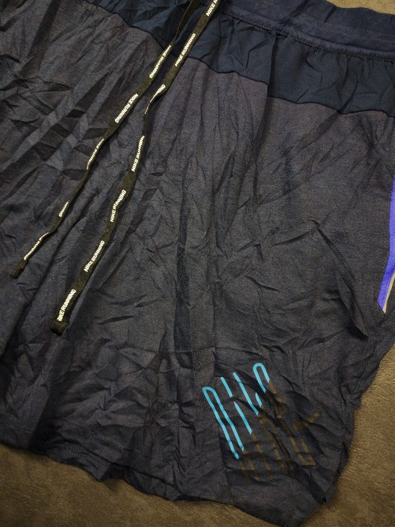 Nike Dry Wild Run Running Shorts (Category: Shorts) located in Kalibo. Submitted by relivethearchives (Listing ID 1462710318, Image 2). Description: Nike Dry Wild Run Running Shorts in Excellent Condition Size Large on tag DIMES Waist: 30 stretch up to 35 Length: 16 📍 Need Wash.