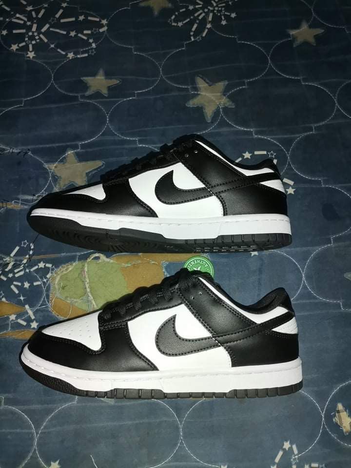 Nike Dunk Low Panda (Category: Sneakers) located in Caloocan City. Submitted by nathaniel38087 (Listing ID 1462880024, Image 1). Description: Size 7.5usm 6uk 40eu 25.5cm.