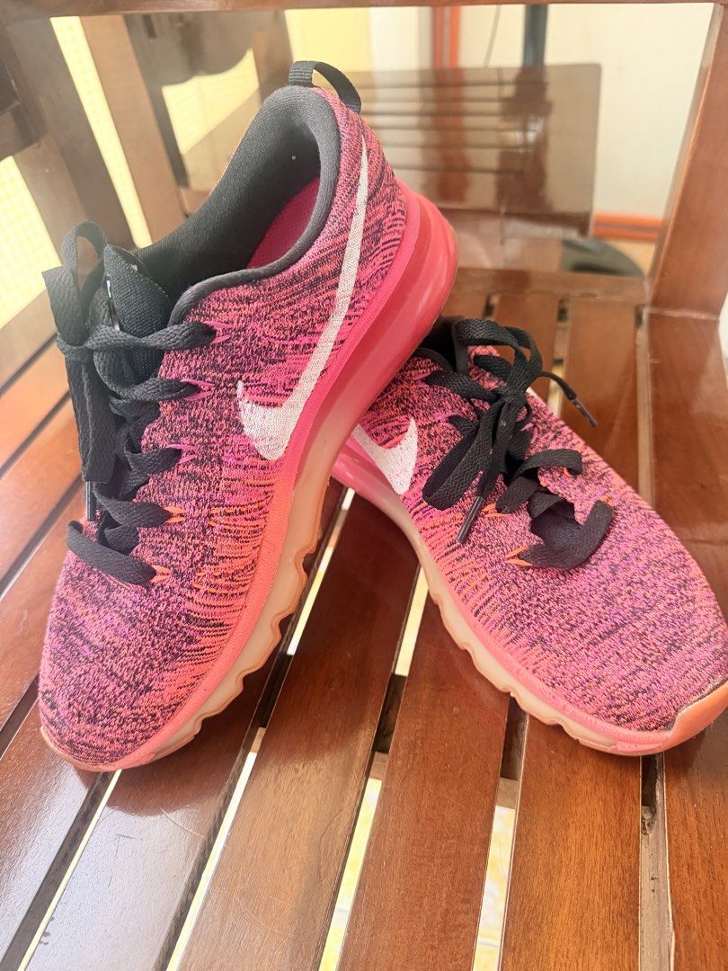 NIKE FITSOLE (Category: Activewear) located in Manila. Submitted by sedpuprincess (Listing ID 1462697476, Image 1). Description: Size 8 for women.