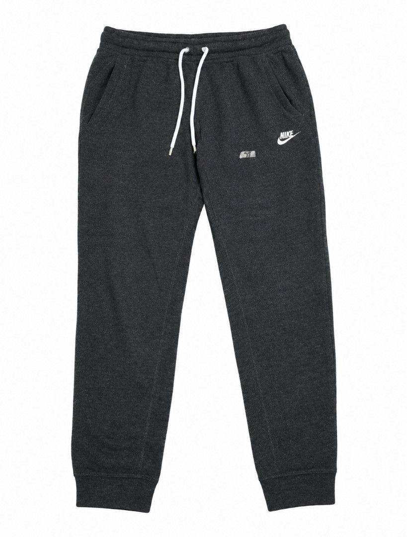 Nike Grey Jogger Sweatpants XL (Category: Joggers) located in Quezon City. Submitted by aljonbermu25659 (Listing ID 1462728876, Image 2). Description: - Grey Nike sweatpants - Size XL - 100% Cotton - Elastic waistband with drawstring - Ribbed cuffs - Ideal for lounging or workouts.